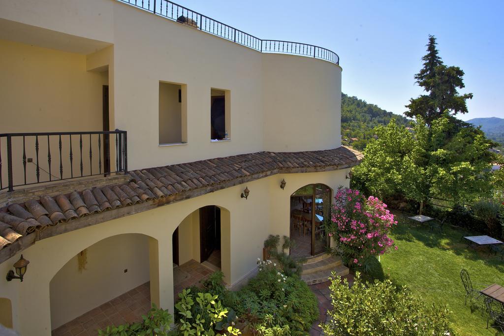 Efes Butik Otel Киразлы Экстерьер фото