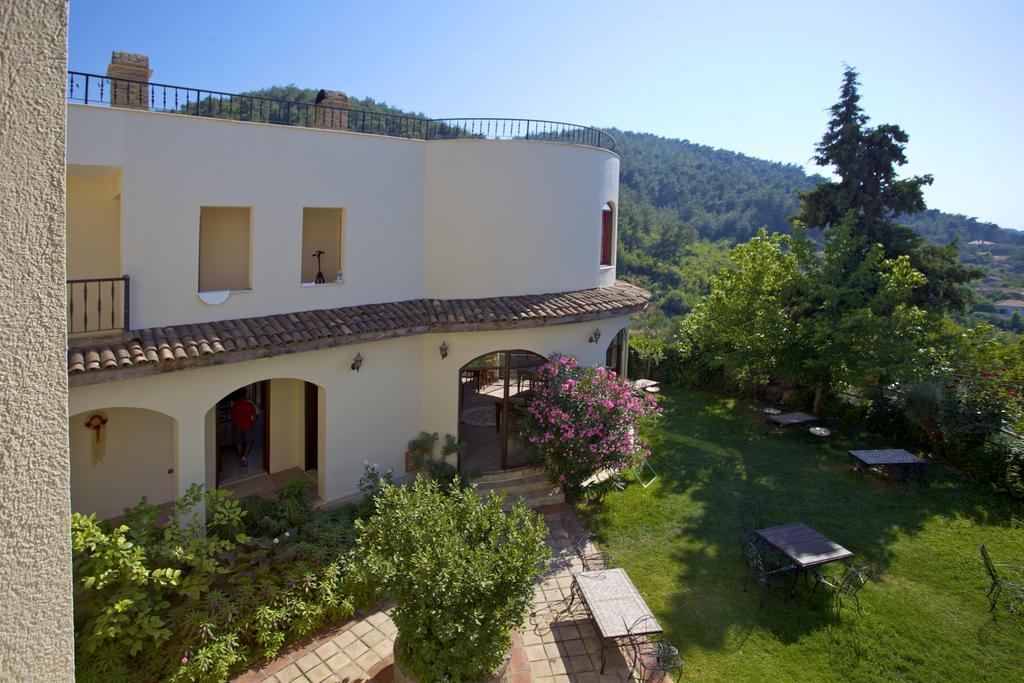 Efes Butik Otel Киразлы Экстерьер фото