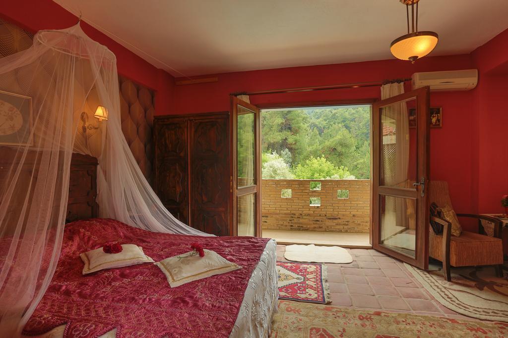 Efes Butik Otel Киразлы Экстерьер фото