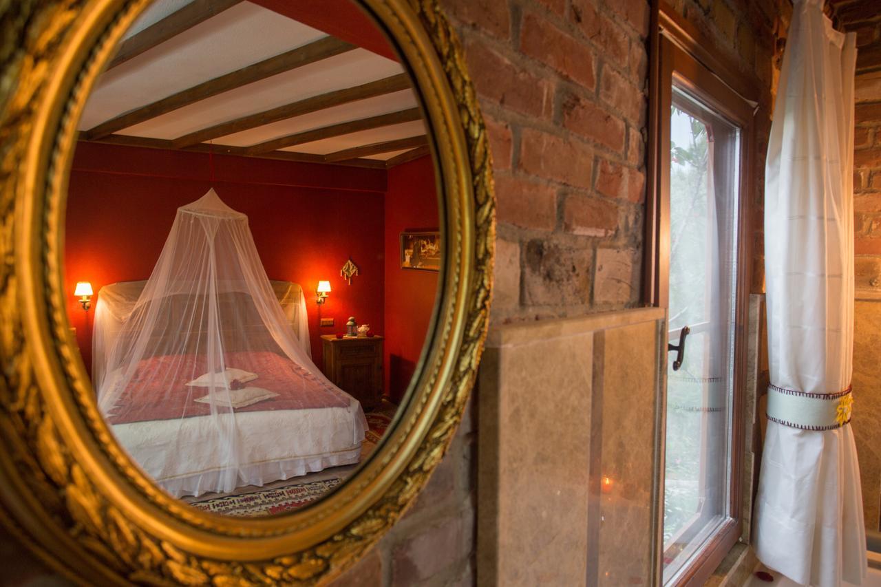 Efes Butik Otel Киразлы Экстерьер фото